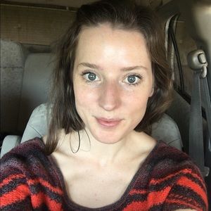 Meet your Posher, Holly